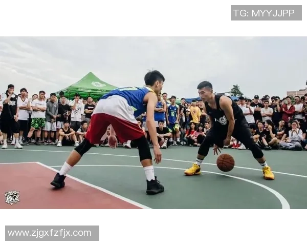 上海篮球队的崛起之路:从默默无闻到赛场英雄的成长历程 上海篮球队的崛起之路:从默默无闻到赛场英雄的成长历程